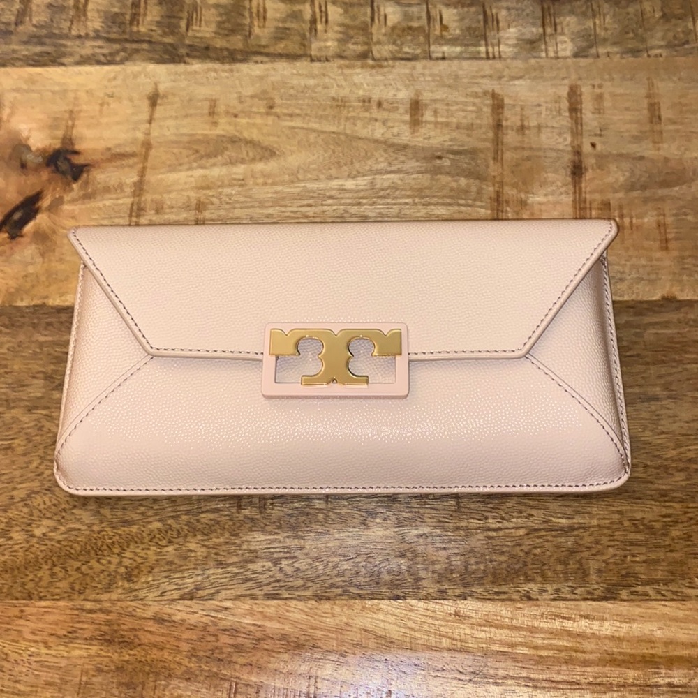 NWOT Tory Burch Gigi patent clutch